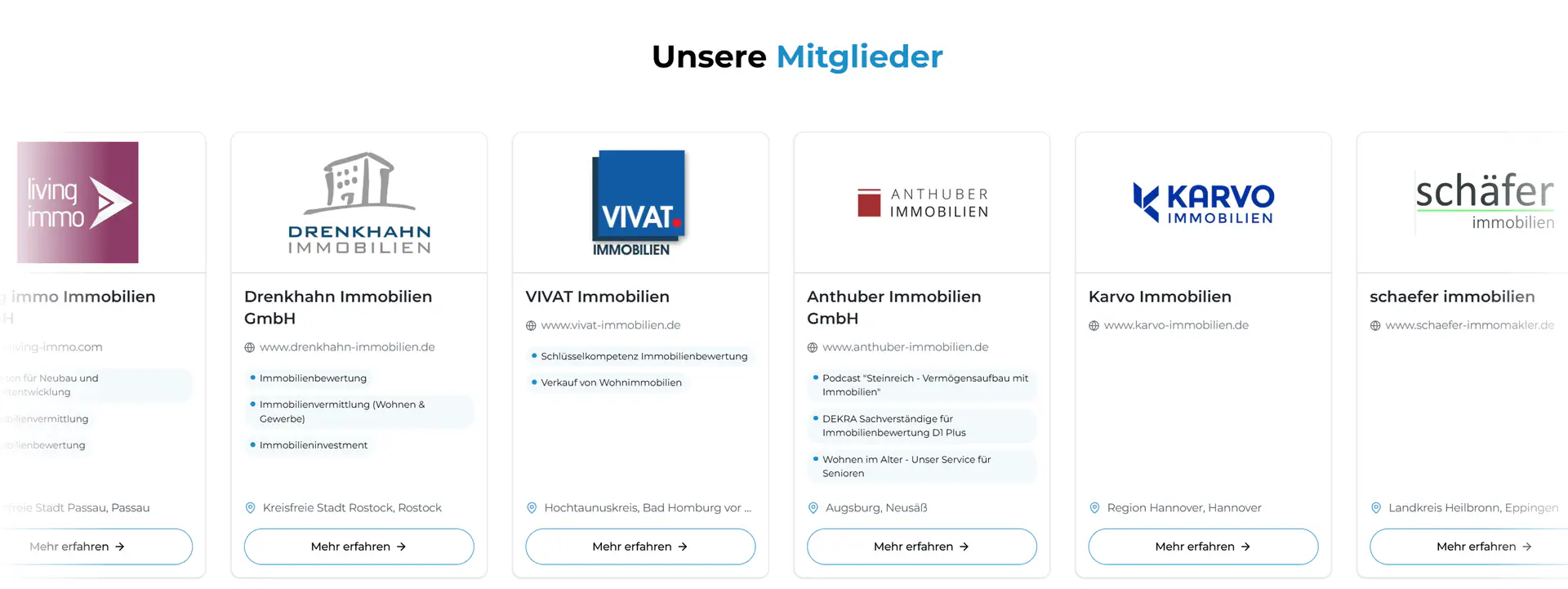 Ein Banner zeigt durchlaufend die Mitglieder des Immobilien Netzwerks